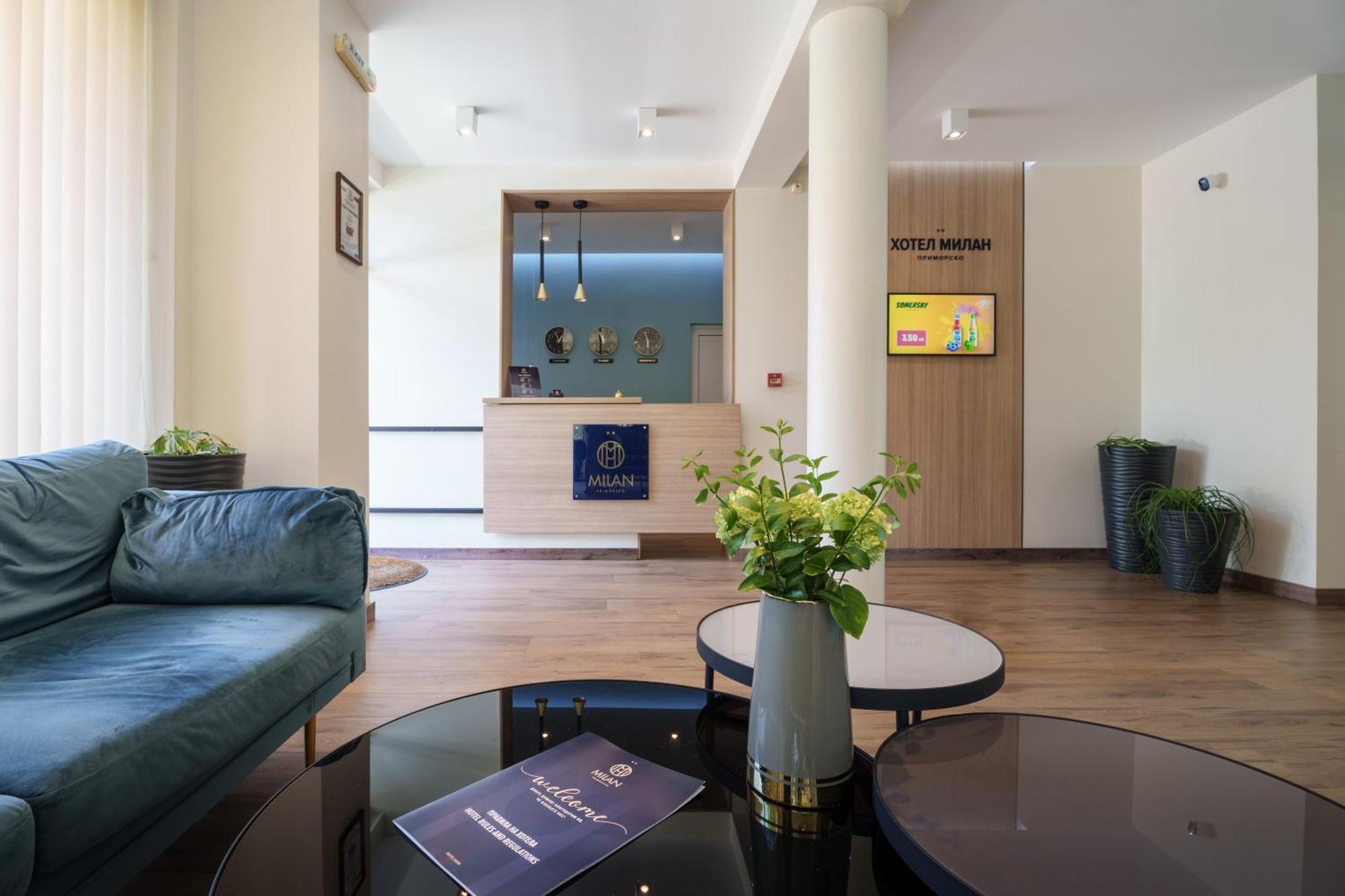 Hotel Milan Приморсько Екстер'єр фото